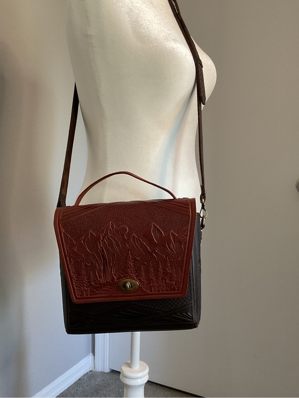Leather Crossbody Satchel in Brown and Tan - Unbranded